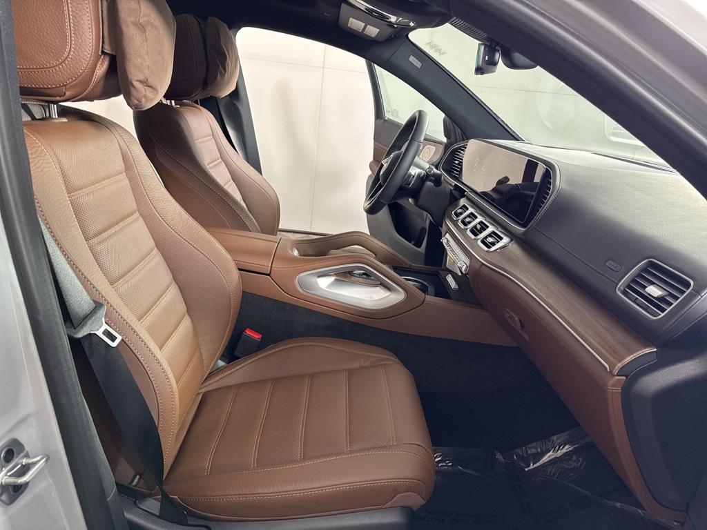 new 2026 Mercedes-Benz GLE 450 car, priced at $93,435