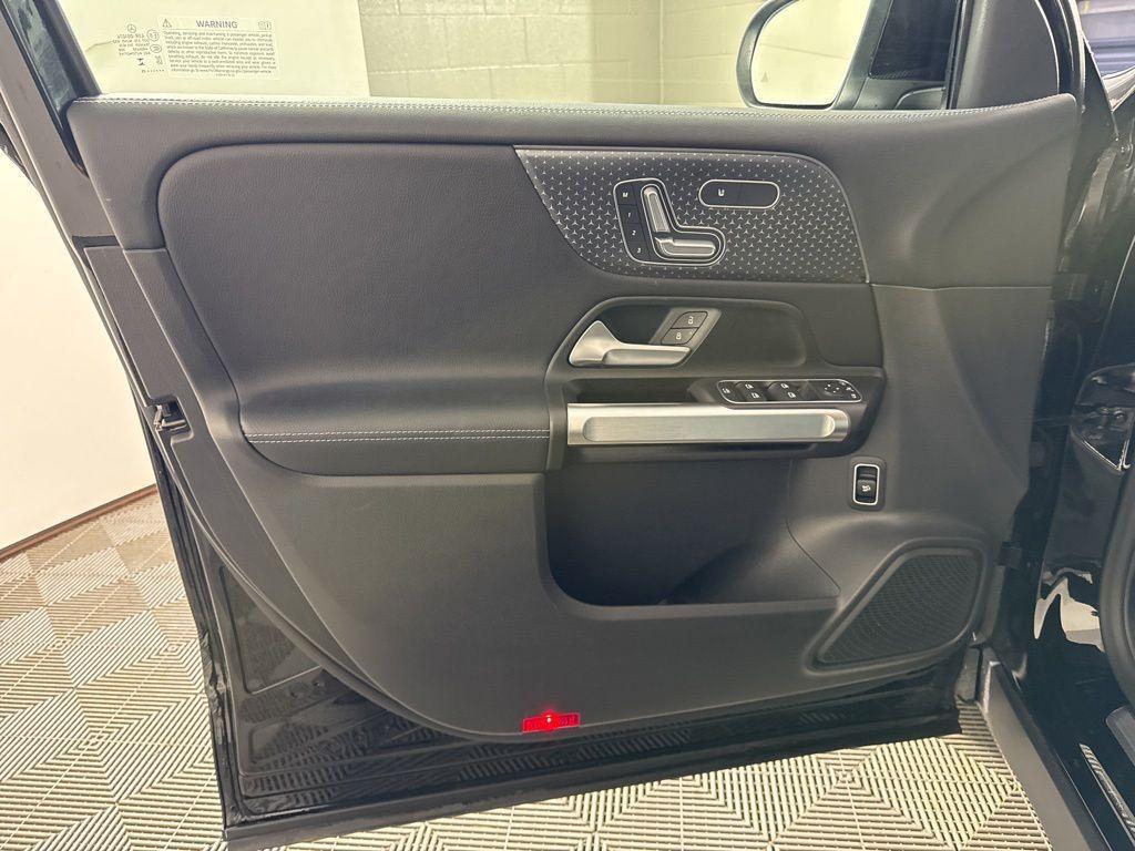 used 2025 Mercedes-Benz GLB 250 car, priced at $39,980
