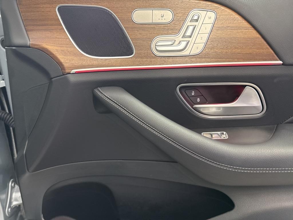 used 2025 Mercedes-Benz GLE 450e car, priced at $67,998