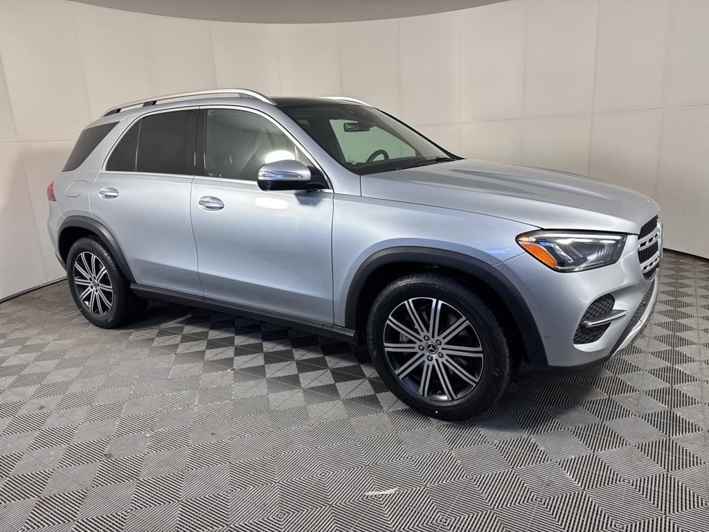 used 2025 Mercedes-Benz GLE 450e car, priced at $67,998