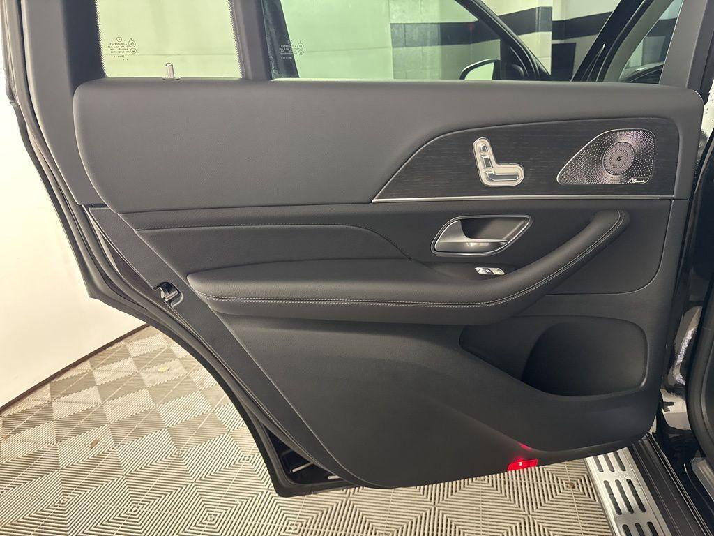 new 2026 Mercedes-Benz GLS 450 car, priced at $98,550