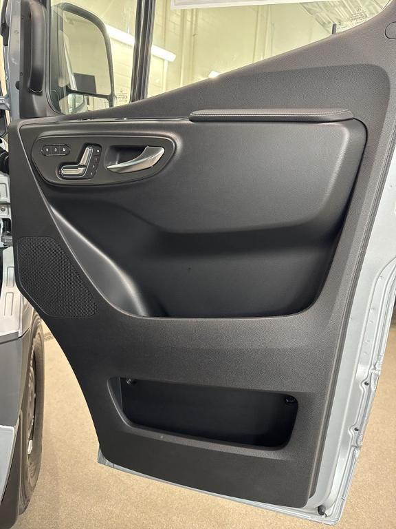 new 2026 Mercedes-Benz Sprinter 2500 car, priced at $84,923