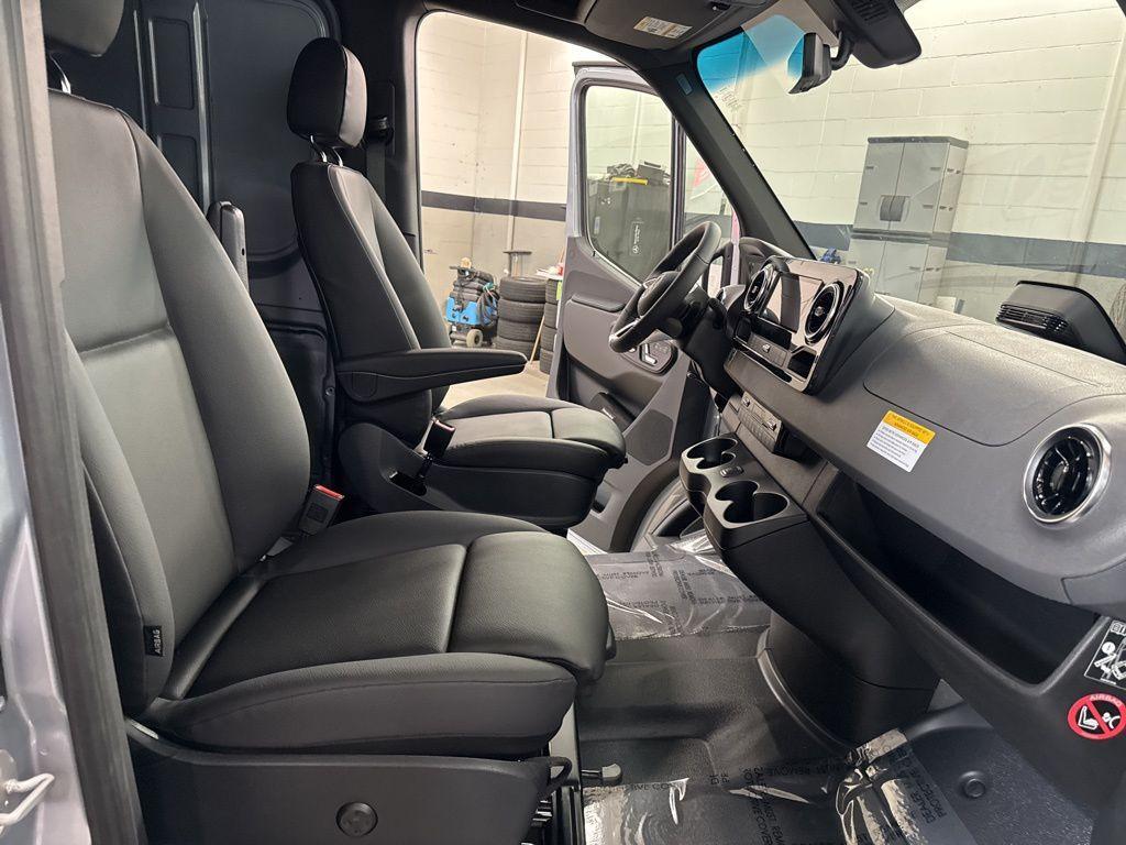 new 2026 Mercedes-Benz Sprinter 2500 car, priced at $84,923