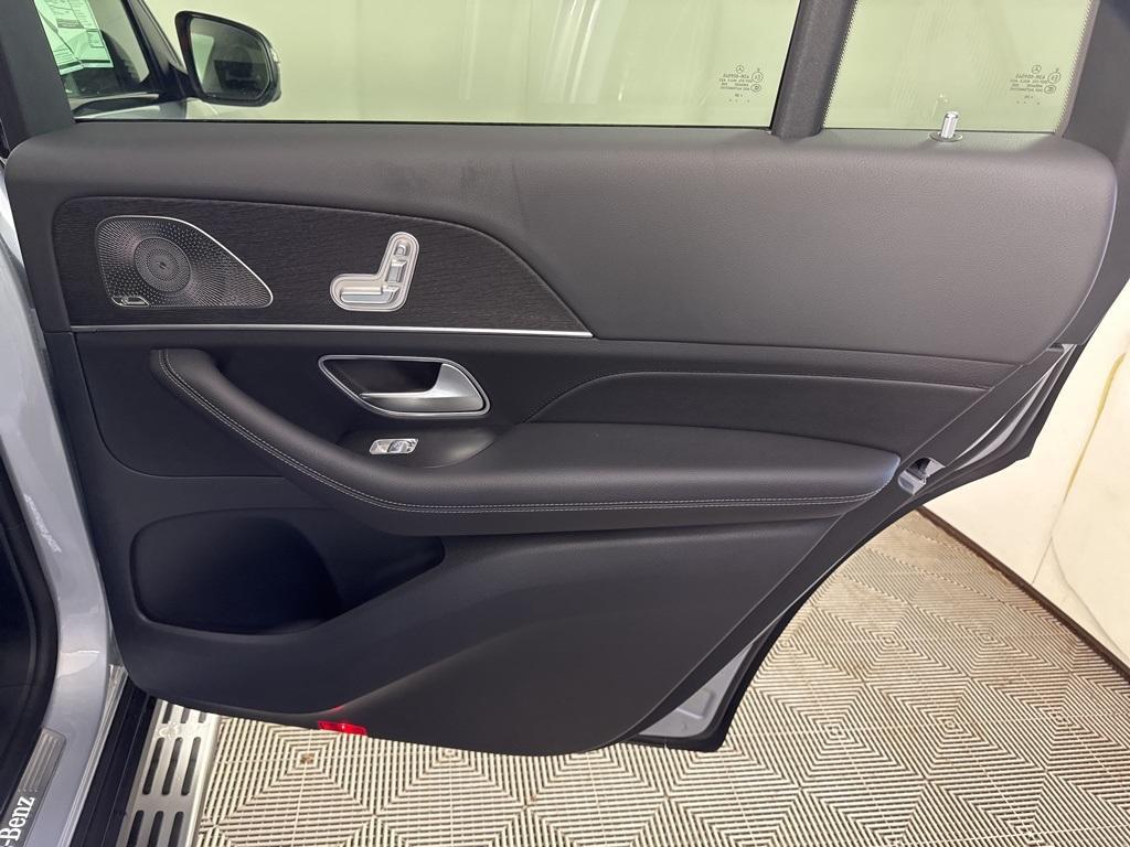 new 2026 Mercedes-Benz GLS 450 car, priced at $96,995