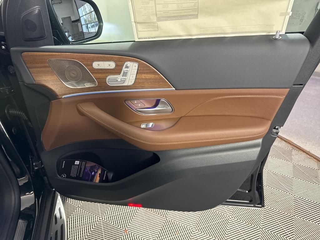 new 2026 Mercedes-Benz GLS 580 car, priced at $123,120