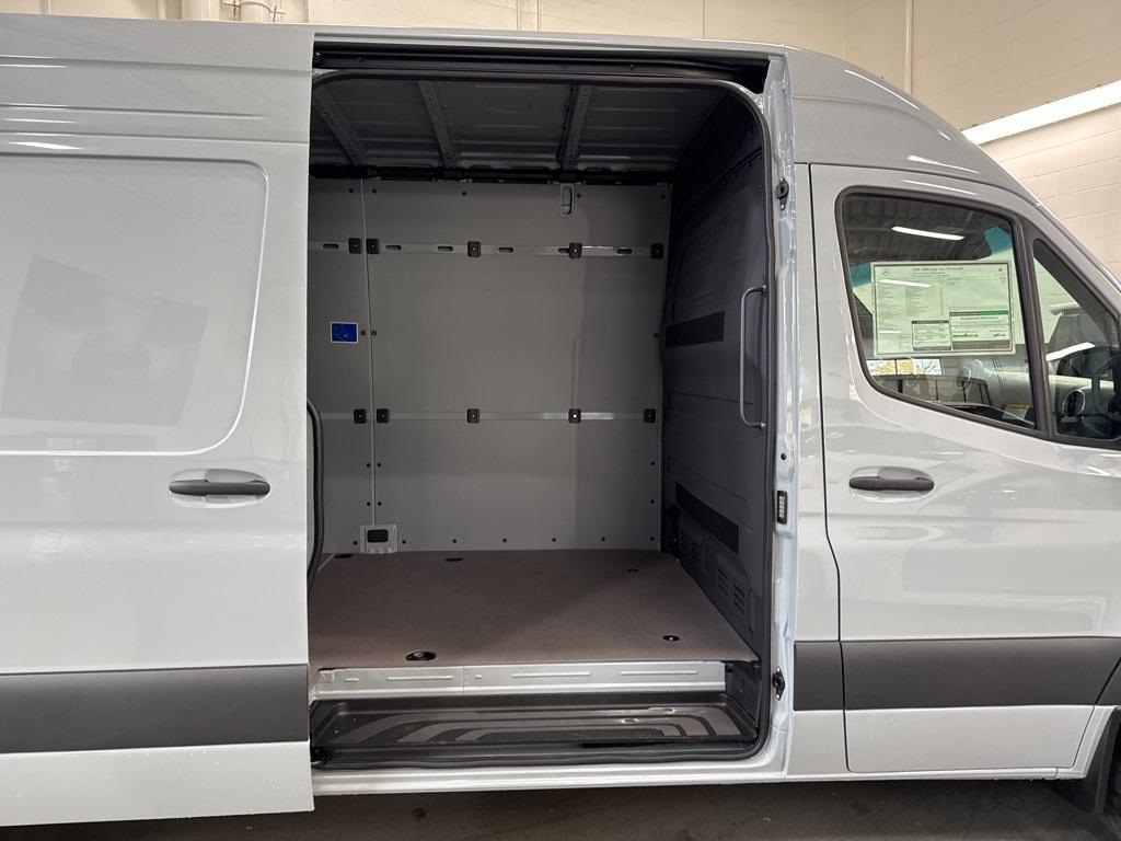 new 2026 Mercedes-Benz Sprinter 2500 car, priced at $75,342
