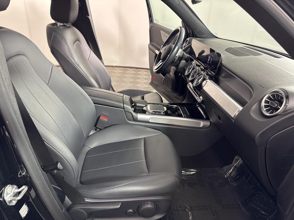 used 2022 Mercedes-Benz GLB 250 car, priced at $28,987