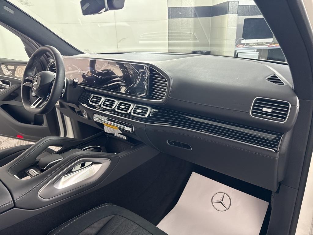 new 2026 Mercedes-Benz AMG GLE 53 car, priced at $107,300
