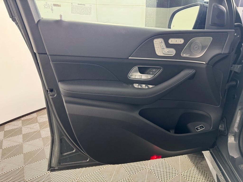 new 2026 Mercedes-Benz GLE 450 car, priced at $79,100