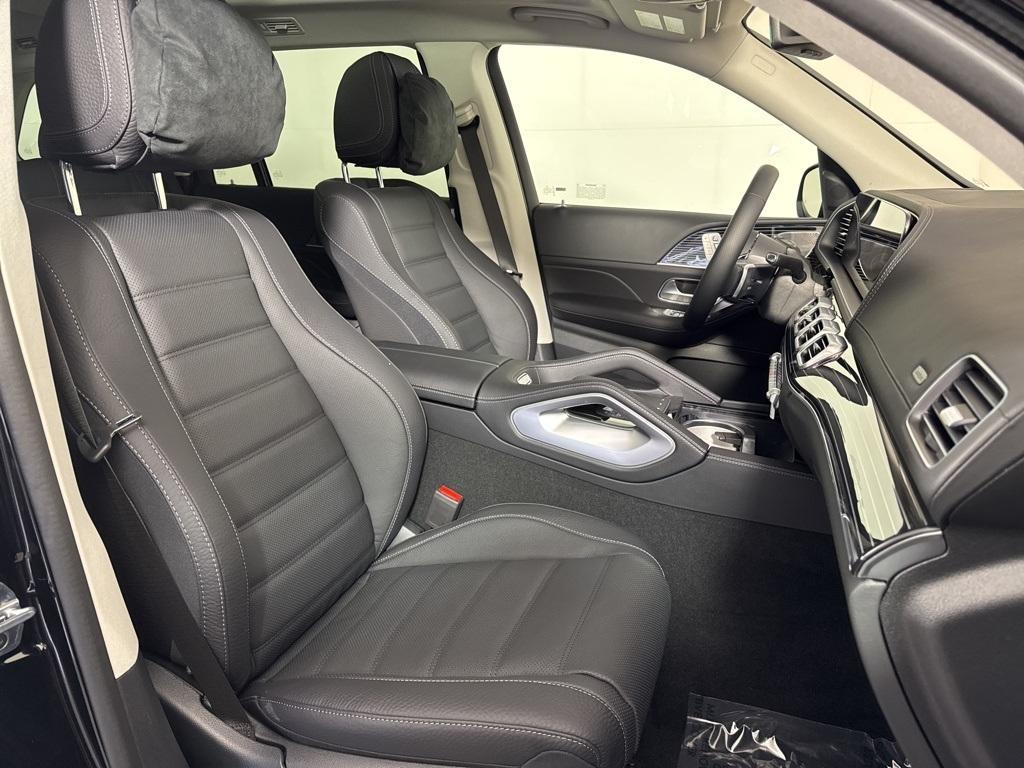 new 2026 Mercedes-Benz GLS 580 car, priced at $125,490