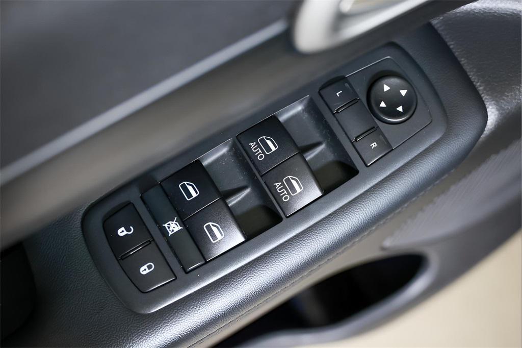 used 2020 Jeep Grand Cherokee car, priced at $19,964