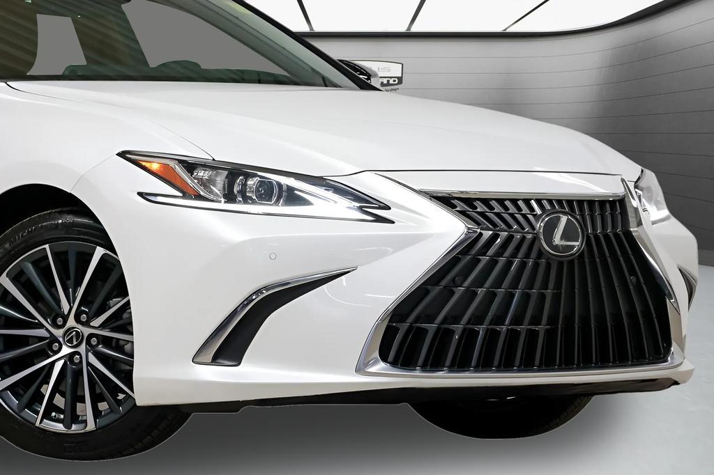 used 2024 Lexus ES 350 car, priced at $45,368