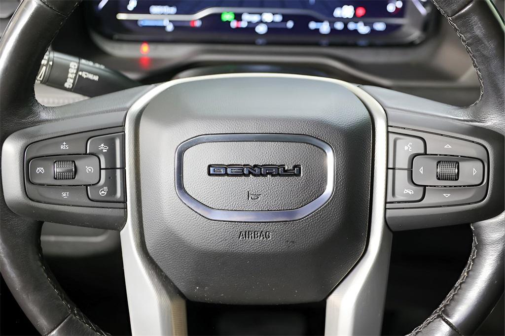 used 2022 GMC Yukon XL car, priced at $52,880