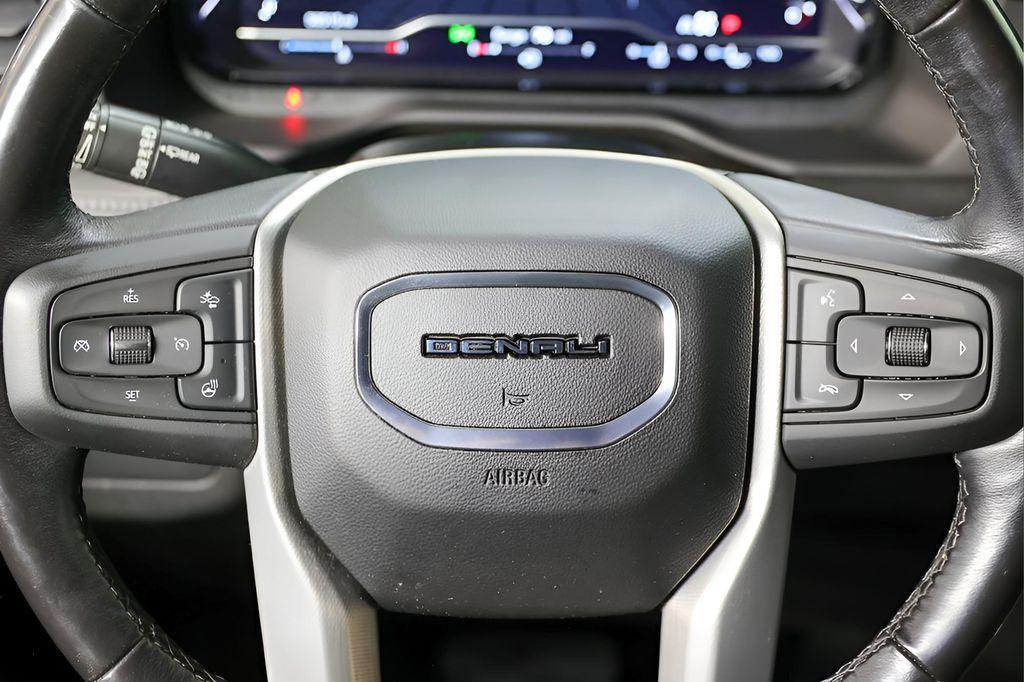 used 2022 GMC Yukon XL car, priced at $48,910