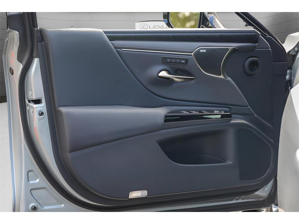new 2025 Lexus ES 350 car, priced at $56,549