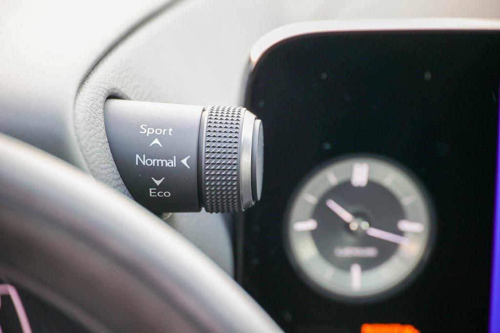 new 2025 Lexus ES 350 car, priced at $54,324