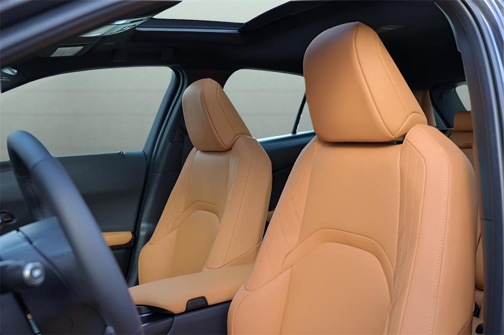 new 2025 Lexus UX 300h car, priced at $45,715