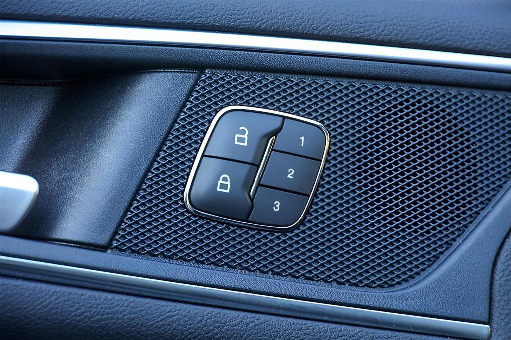 used 2018 Ford Edge car, priced at $17,974