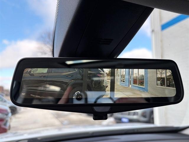 used 2021 Chevrolet Traverse car, priced at $32,985