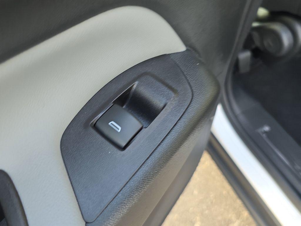 used 2021 Chevrolet Equinox car, priced at $14,990