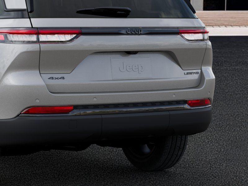 new 2025 Jeep Grand Cherokee car, priced at $34,590