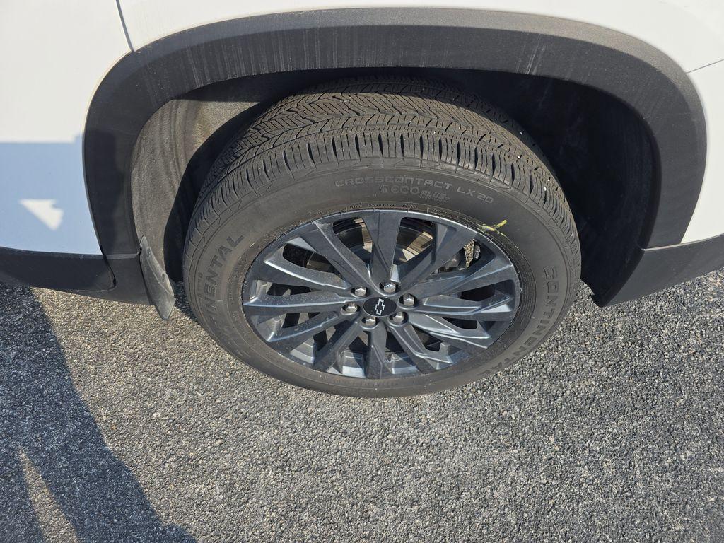 used 2023 Chevrolet Traverse car, priced at $29,990