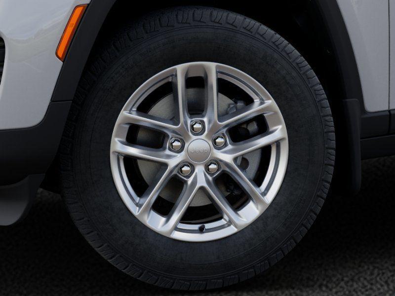 new 2025 Jeep Grand Cherokee car, priced at $31,395