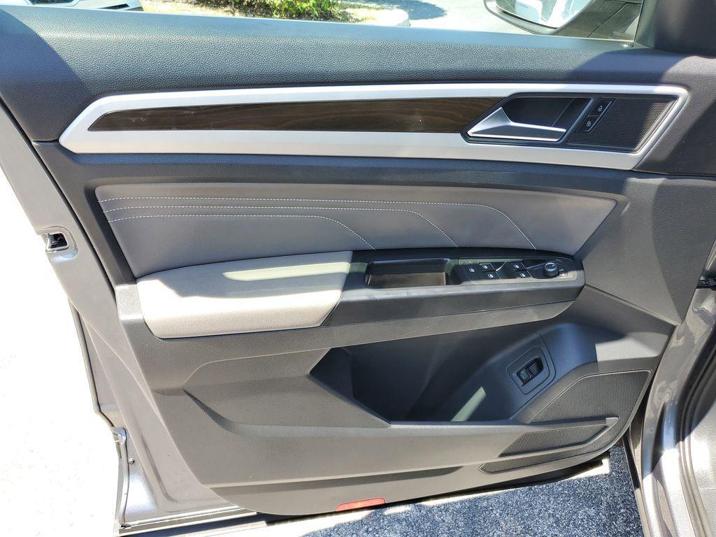 used 2021 Volkswagen Atlas car, priced at $18,490