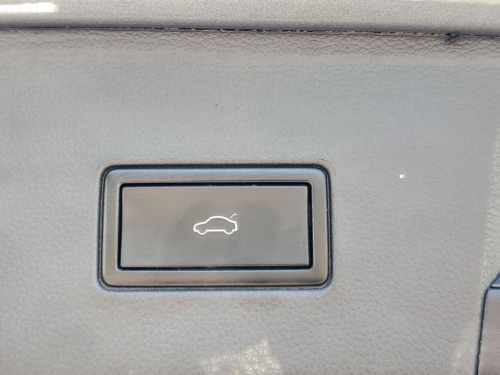 used 2021 Volkswagen Atlas car, priced at $18,490