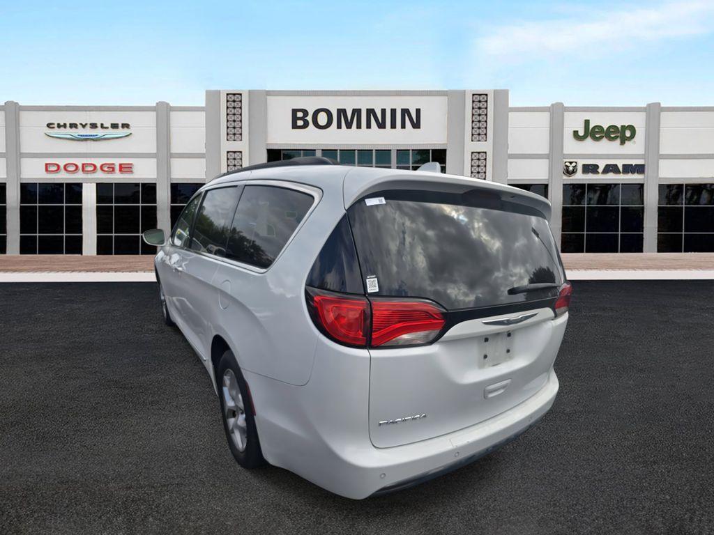 used 2017 Chrysler Pacifica car, priced at $11,279