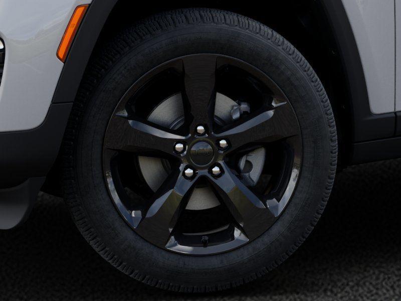 new 2025 Jeep Grand Cherokee car, priced at $34,195