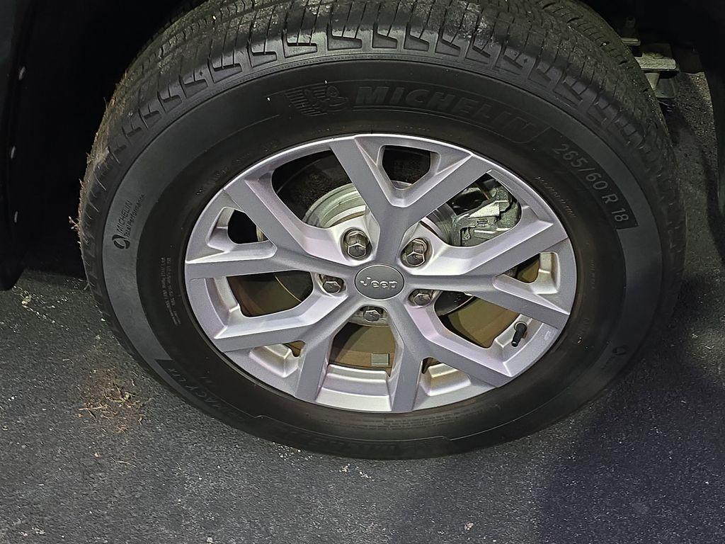 used 2022 Jeep Grand Cherokee car, priced at $26,490