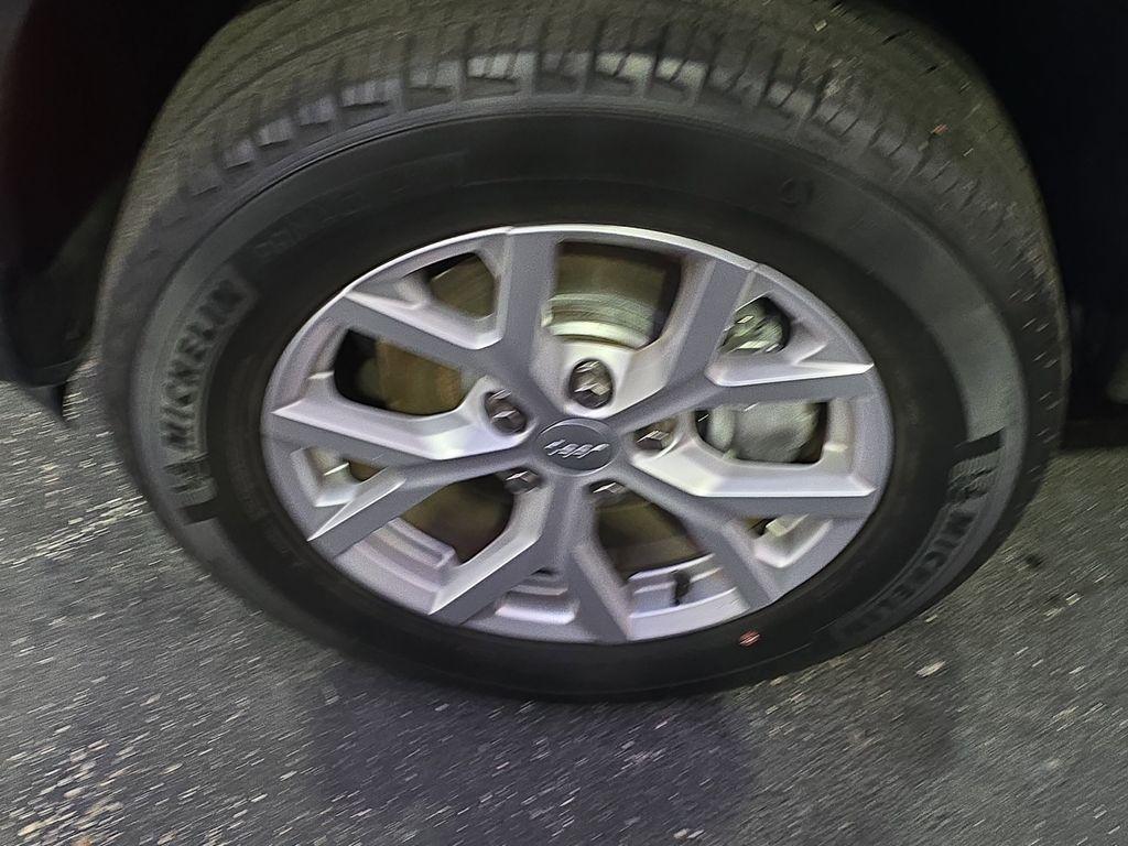 used 2022 Jeep Grand Cherokee car, priced at $26,490