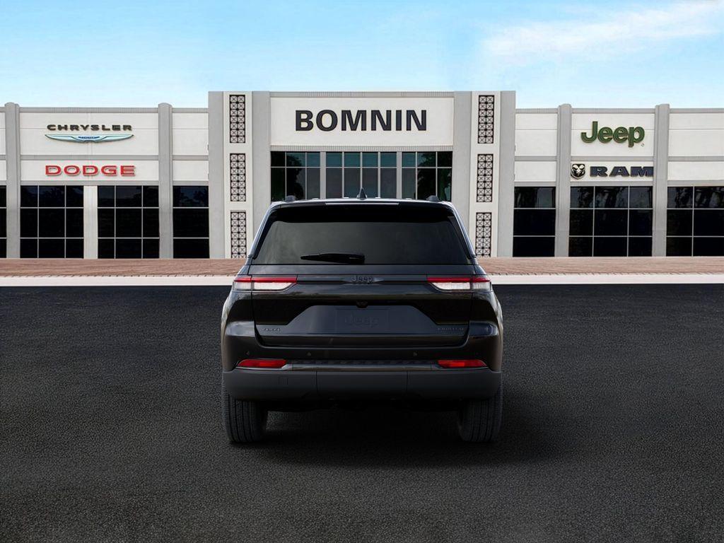 new 2025 Jeep Grand Cherokee car, priced at $35,105