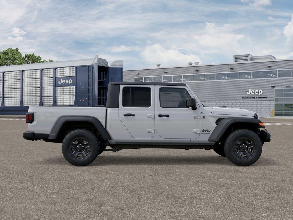 new 2026 Jeep Gladiator car, priced at $34,395