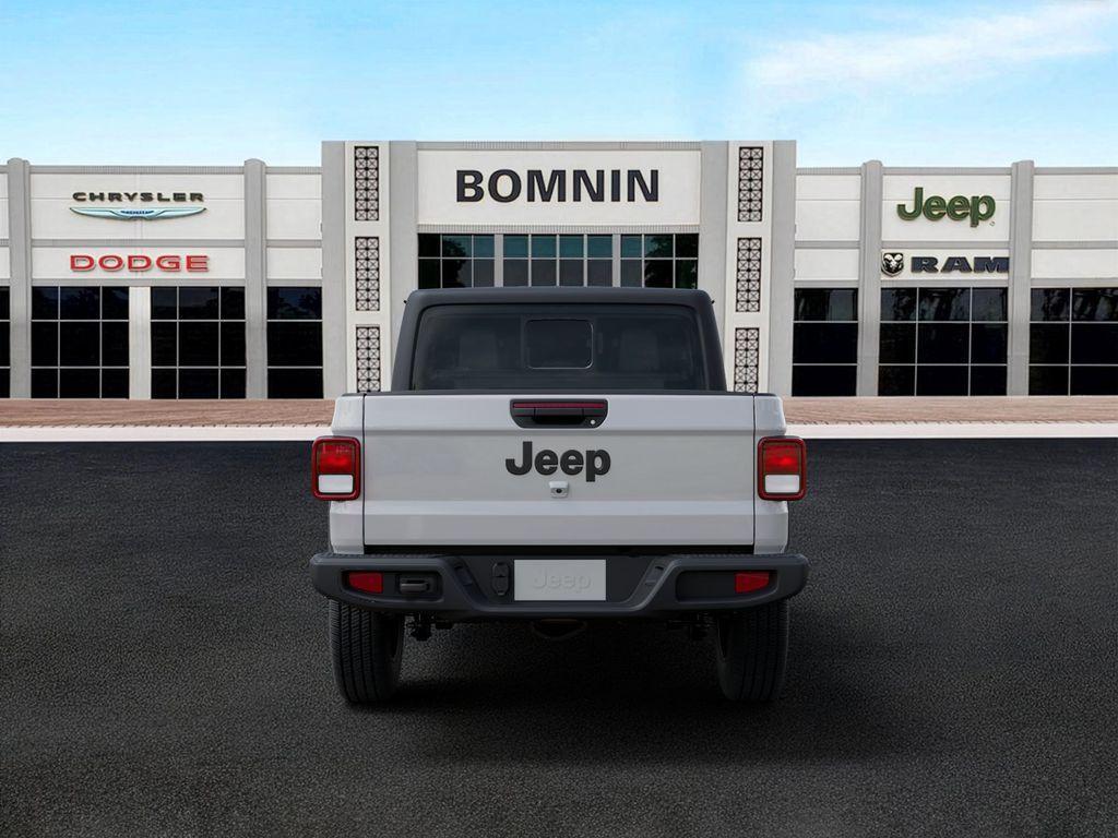 new 2026 Jeep Gladiator car, priced at $33,395