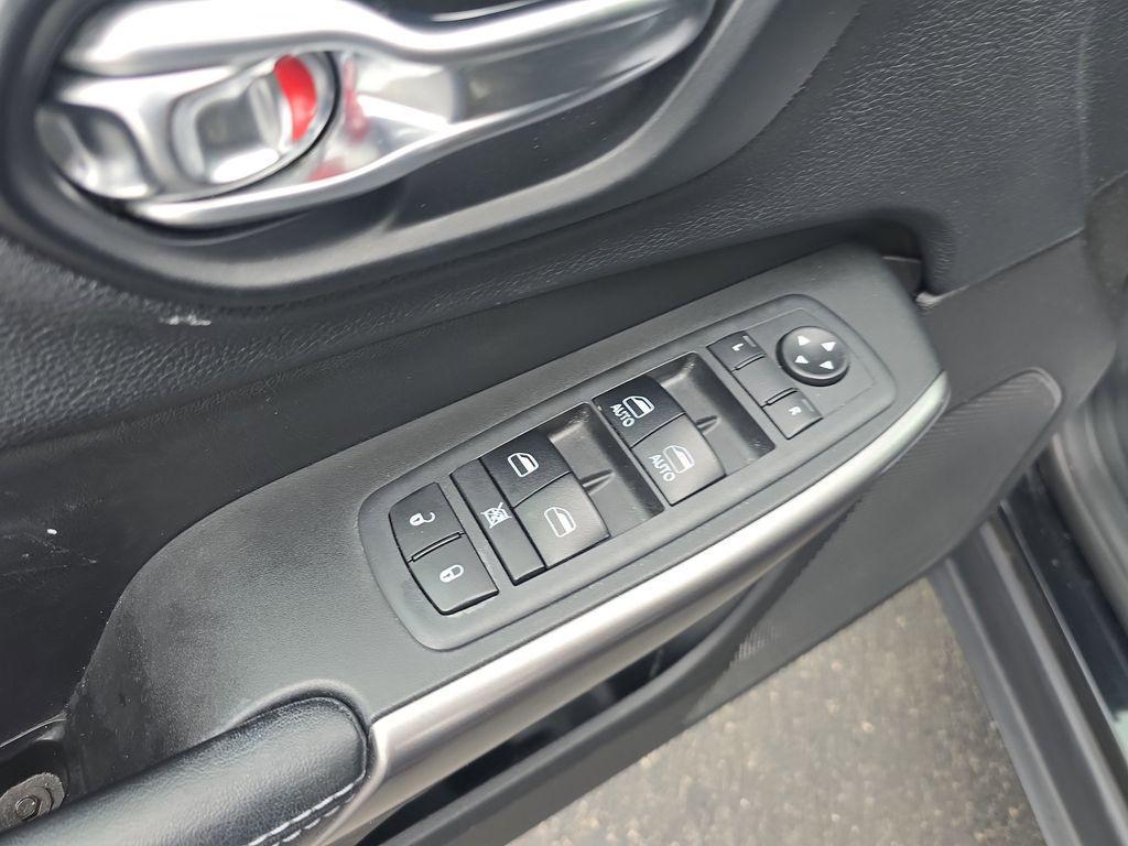 used 2019 Jeep Cherokee car, priced at $8,490