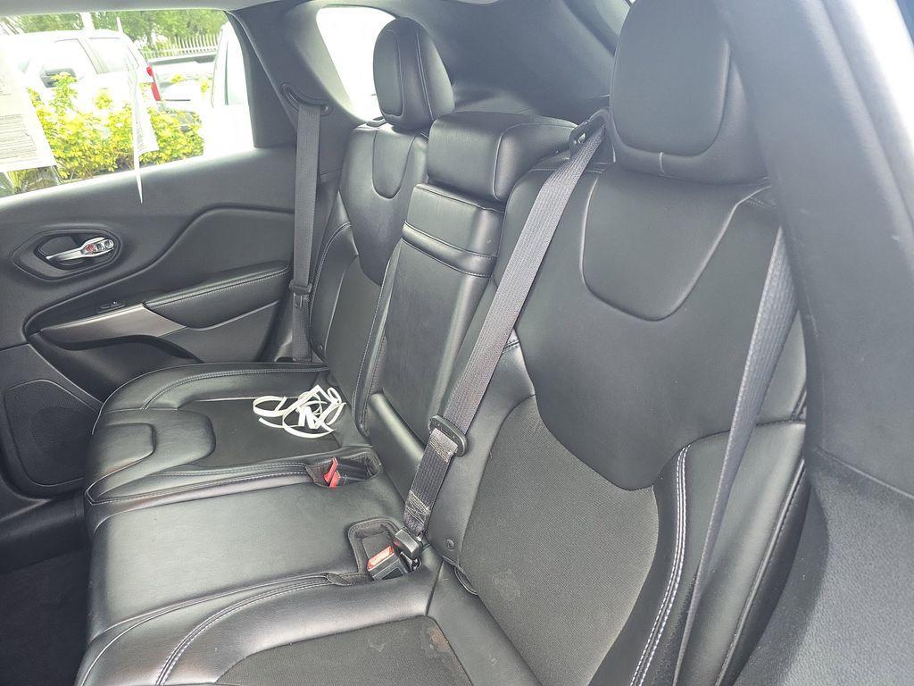 used 2019 Jeep Cherokee car, priced at $8,490