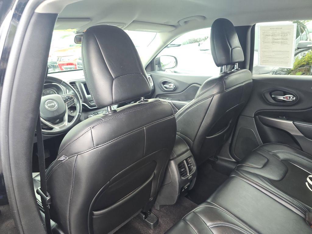 used 2019 Jeep Cherokee car, priced at $8,490