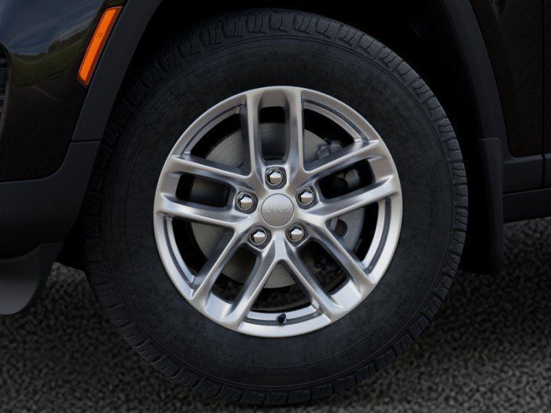 new 2025 Jeep Grand Cherokee car, priced at $30,050