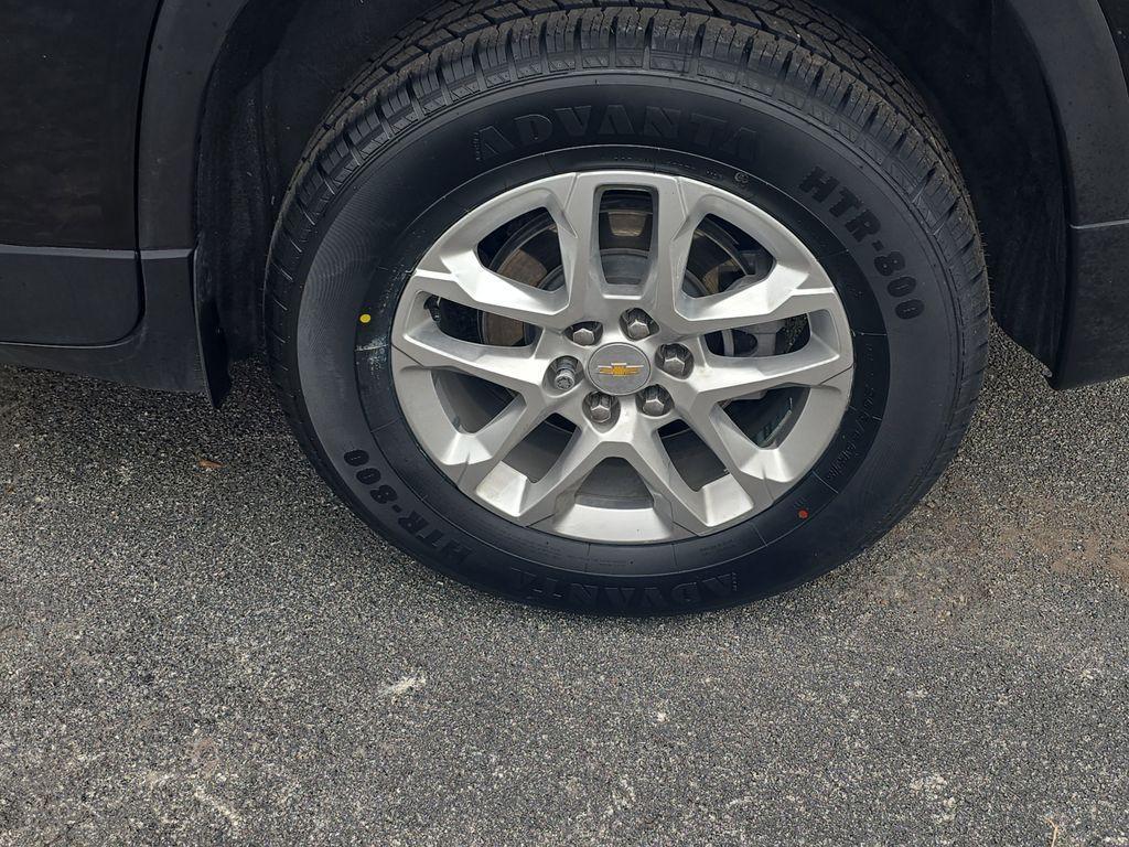 used 2022 Chevrolet Traverse car, priced at $19,990