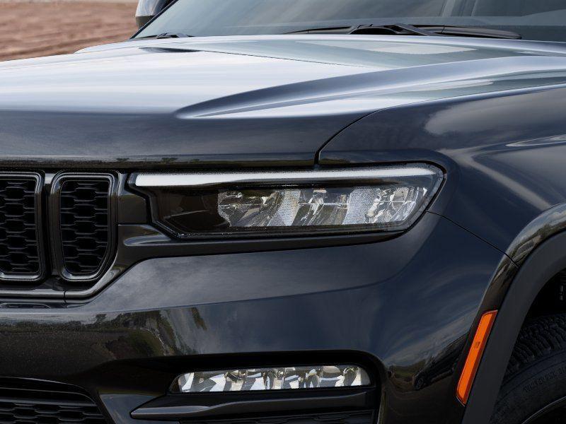 new 2025 Jeep Grand Cherokee car, priced at $38,230