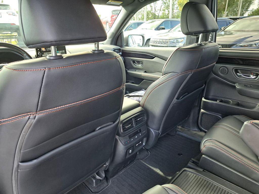 used 2023 Honda Pilot car, priced at $35,990