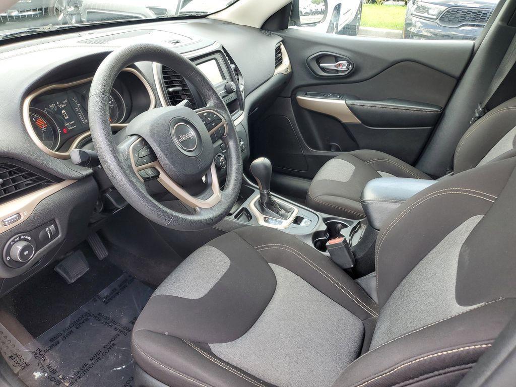 used 2018 Jeep Cherokee car, priced at $7,490