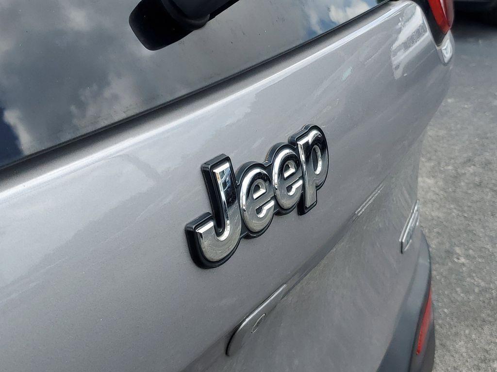 used 2018 Jeep Cherokee car, priced at $7,490