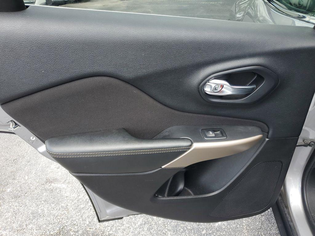 used 2018 Jeep Cherokee car, priced at $7,490