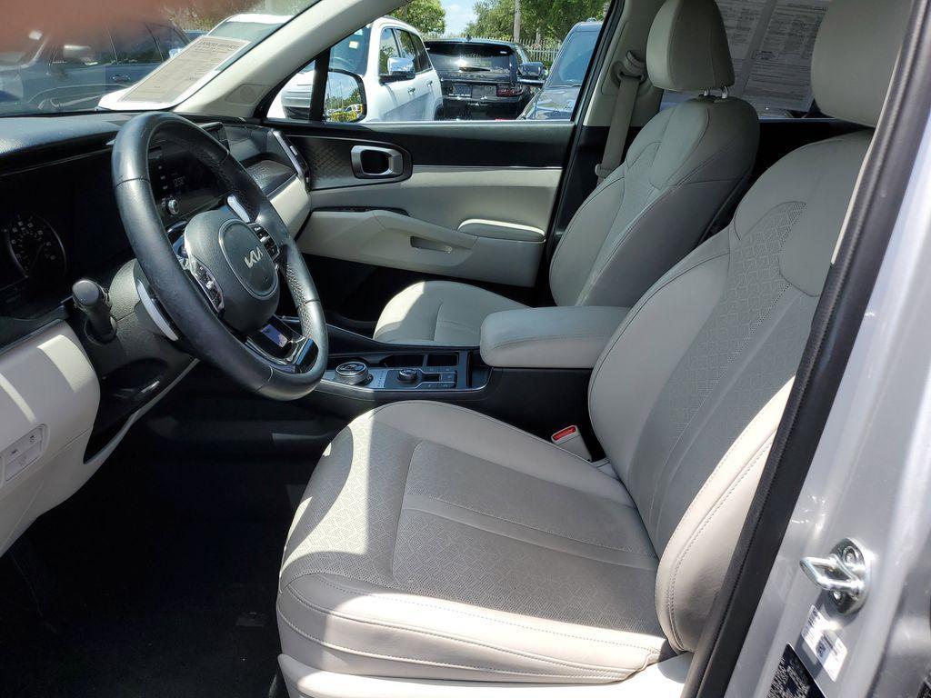 used 2023 Kia Sorento Hybrid car, priced at $26,990