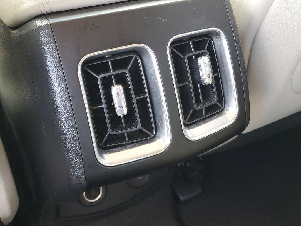 used 2023 Kia Sorento Hybrid car, priced at $26,990