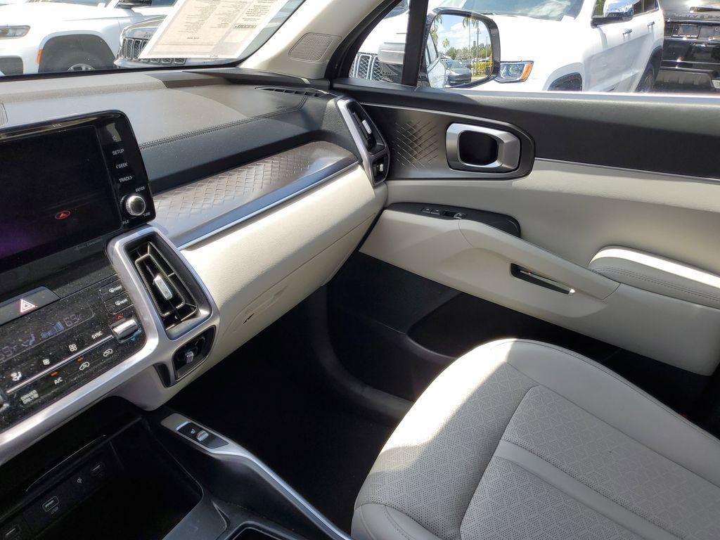 used 2023 Kia Sorento Hybrid car, priced at $26,990