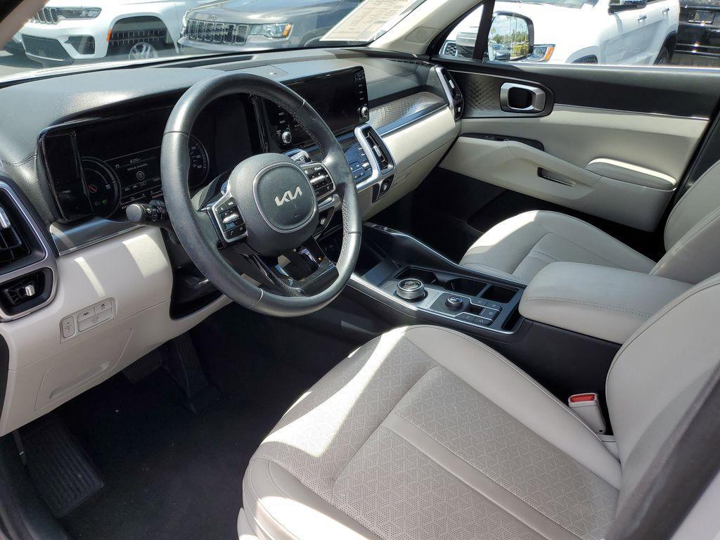 used 2023 Kia Sorento Hybrid car, priced at $26,990
